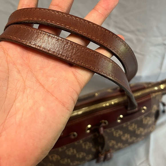 Dooney and Bourke shoulder bag - Picture 8 of 16